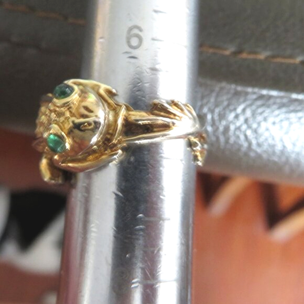 Natural Emeralds Yellow Gold Plated Solid White Gold Frog Ring - Picture 14 of 17